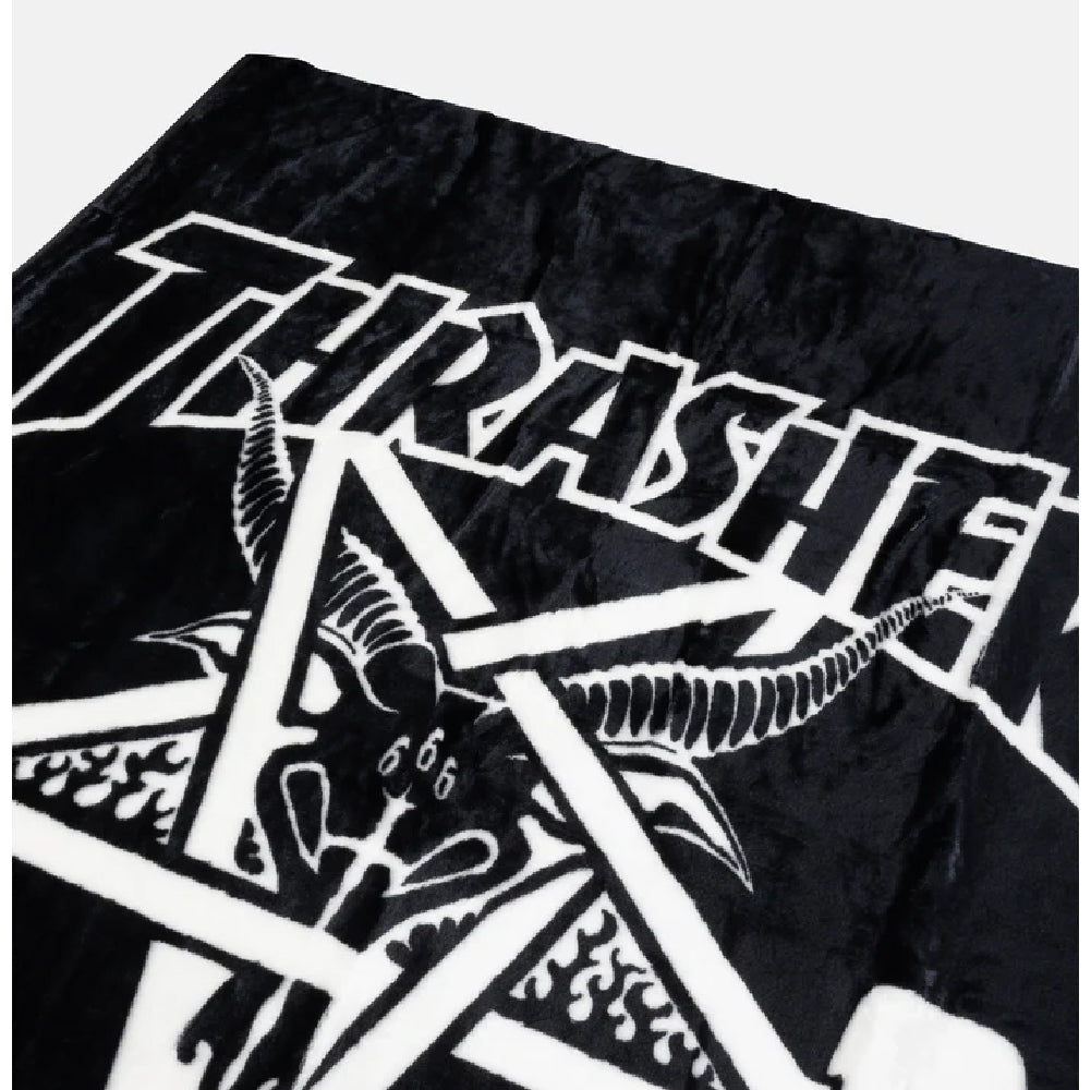 CobijaThrasherSkategoat-02.jpg