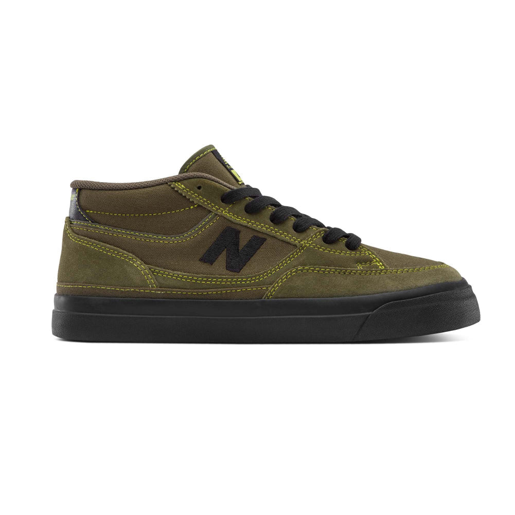 ZapatosNewBalanceNumeric417FrankyVillaniOlive_2.jpg