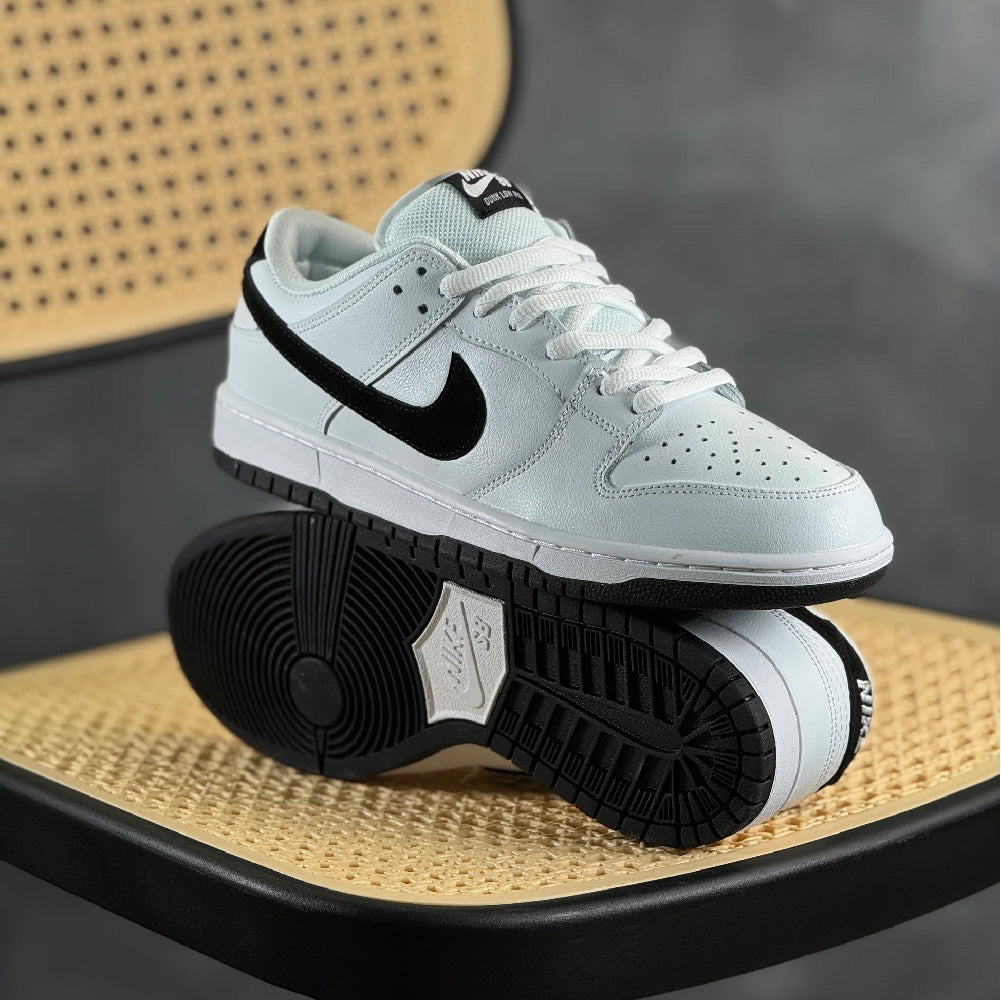 Zapatos Nike SB Dunk Low Pro White Black