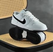 Zapatos Nike SB Dunk Low Pro White Black